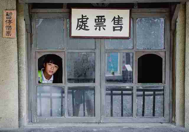 体验优化-欧美一区二区三区热门影片实时更新